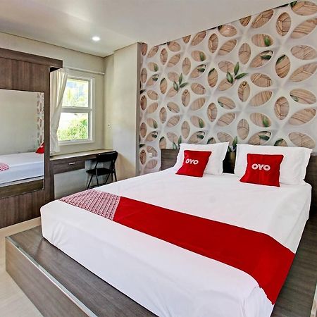 Capital O 91384 Rintaka Residence Сенггиги Экстерьер фото